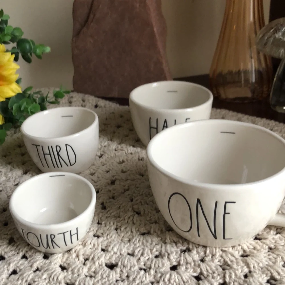 Rae Dunn Measuring Cups with Mushroom Handle